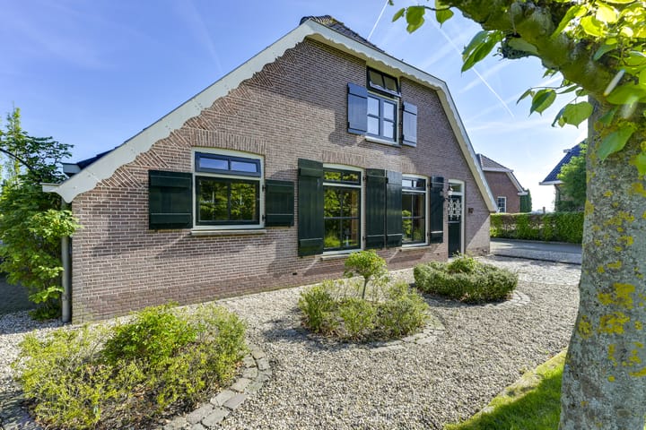 Photo 4 of Waalseweg 90