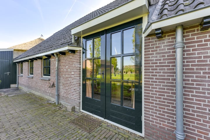 Photo 11 of Waalseweg 90