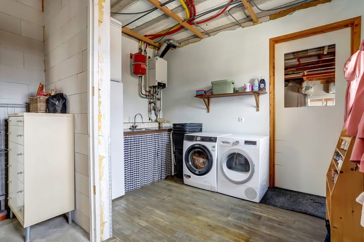 Photo 7 of Westeinde 28