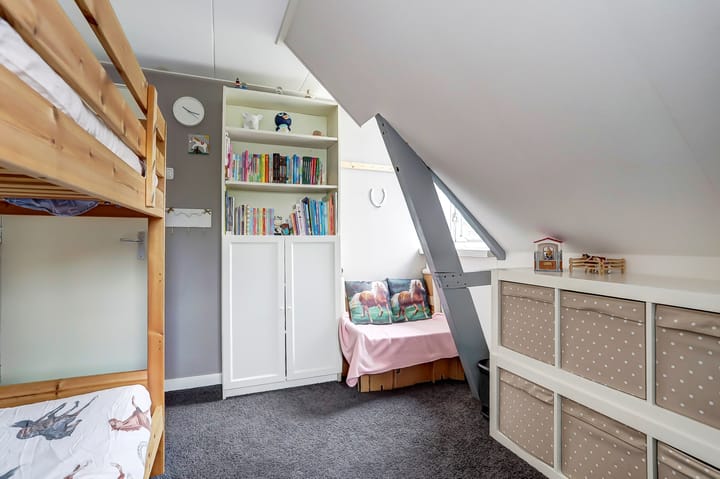 Photo 23 of Westeinde 28