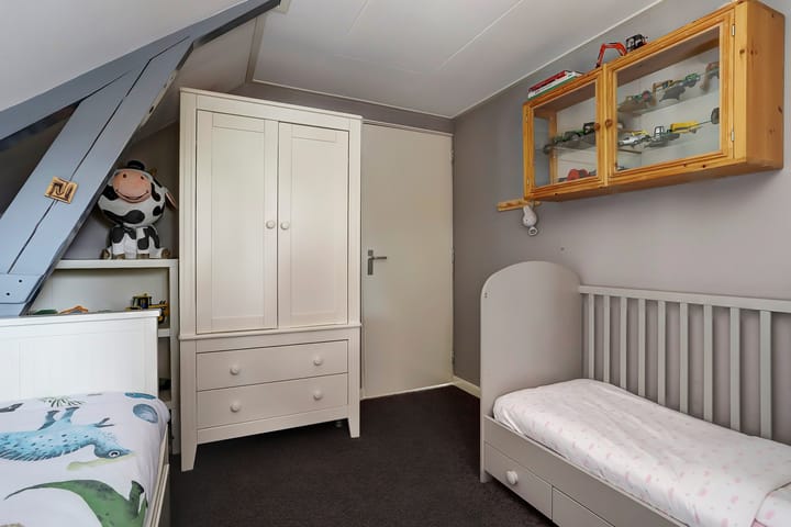 Photo 25 of Westeinde 28