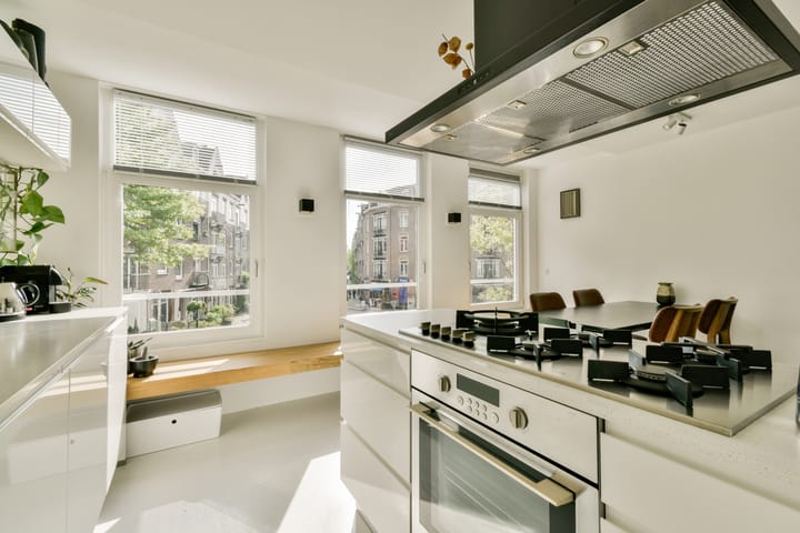 Photo 10 of Spaarndammerstraat 123-1