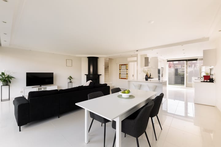 Photo 1 of Eliza van Calcarstraat 13