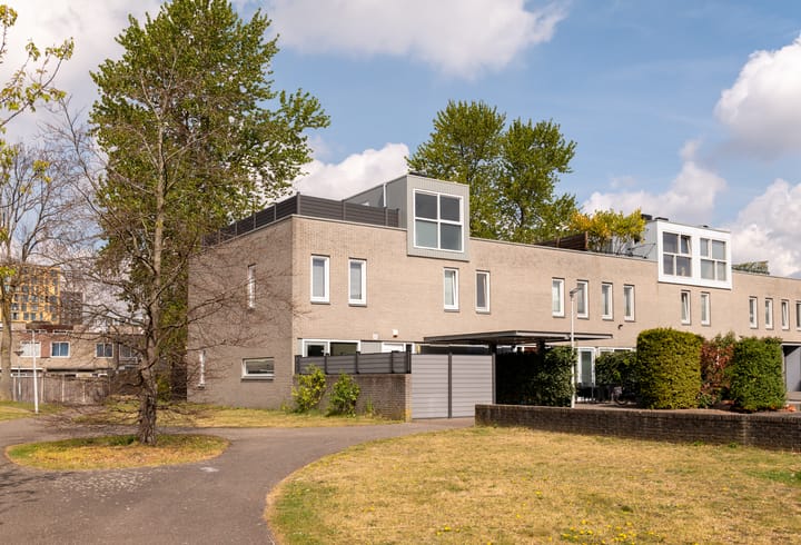 Photo 2 of Eliza van Calcarstraat 13