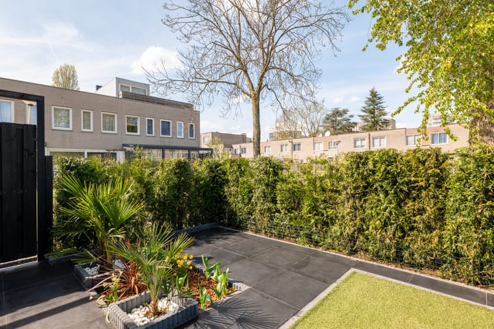 Photo 9 of Eliza van Calcarstraat 13