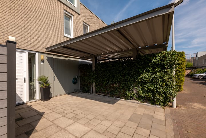 Photo 36 of Eliza van Calcarstraat 13