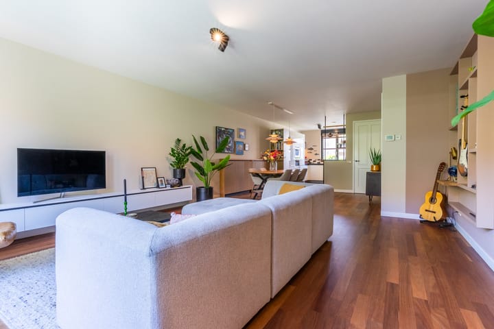 Photo 11 of Buizerd 98