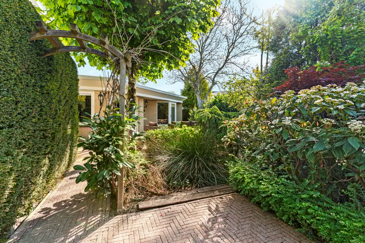 Foto 51 van Rougestraat 16