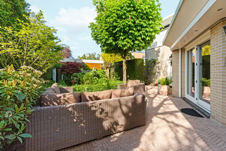 Foto 52 van Rougestraat 16