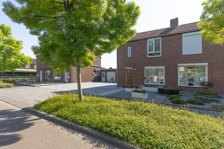 Photo 2 of Welterstraat 26