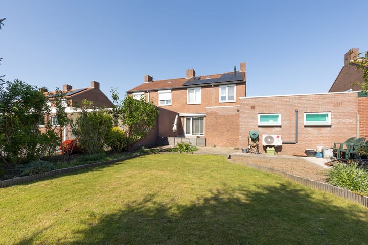 Photo 21 of Welterstraat 26