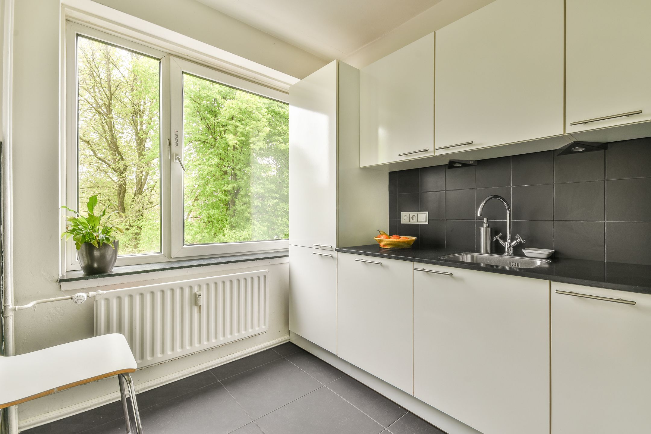 Photo 12 of Van Nijenrodeweg 12