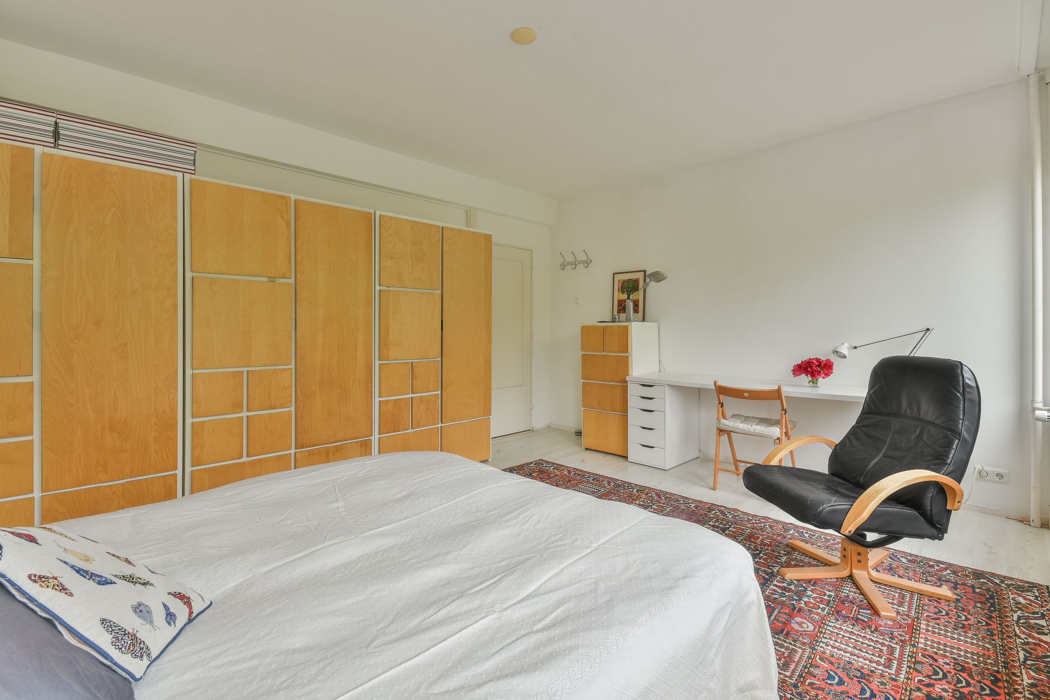 Photo 18 of Van Nijenrodeweg 12