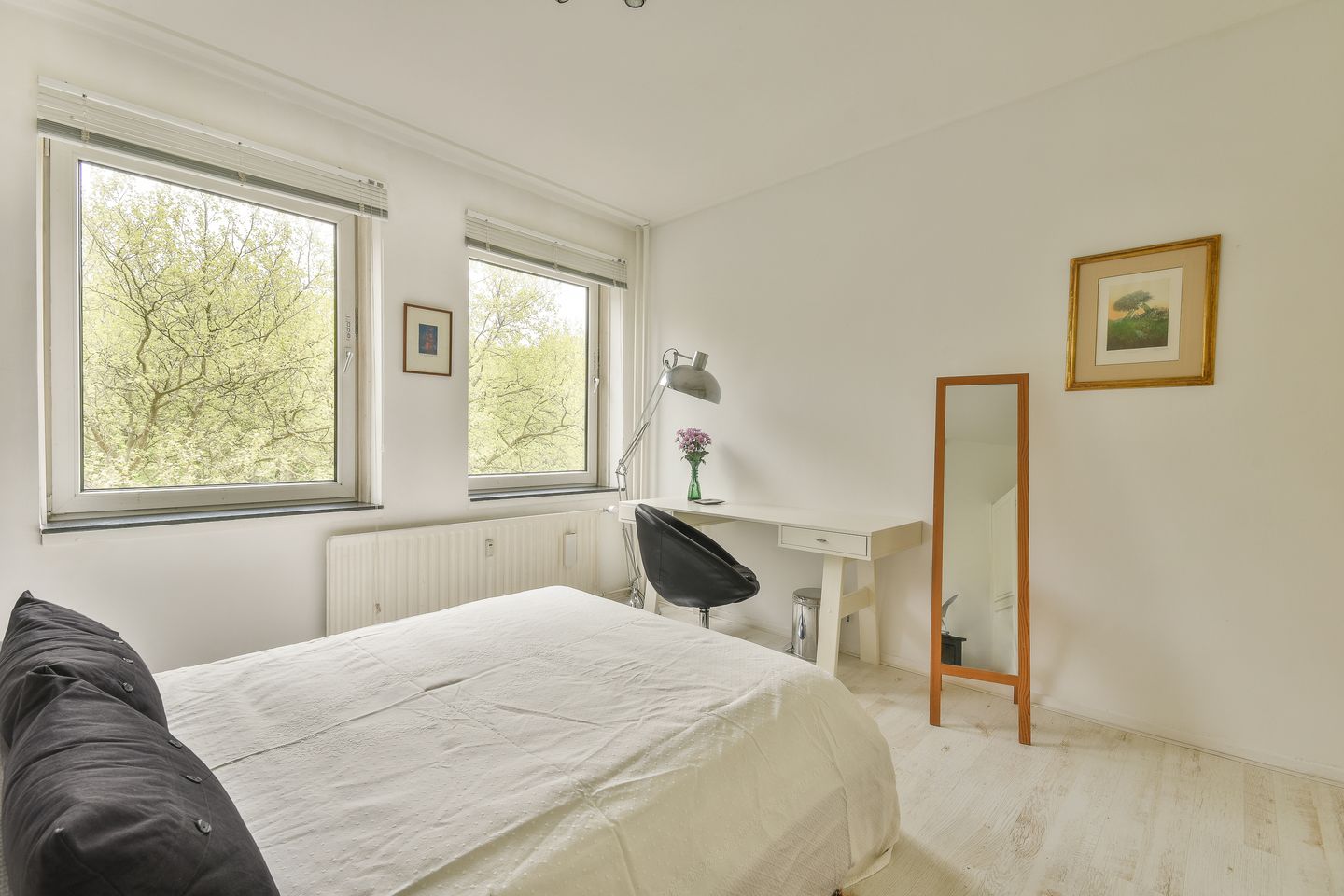 Photo 20 of Van Nijenrodeweg 12