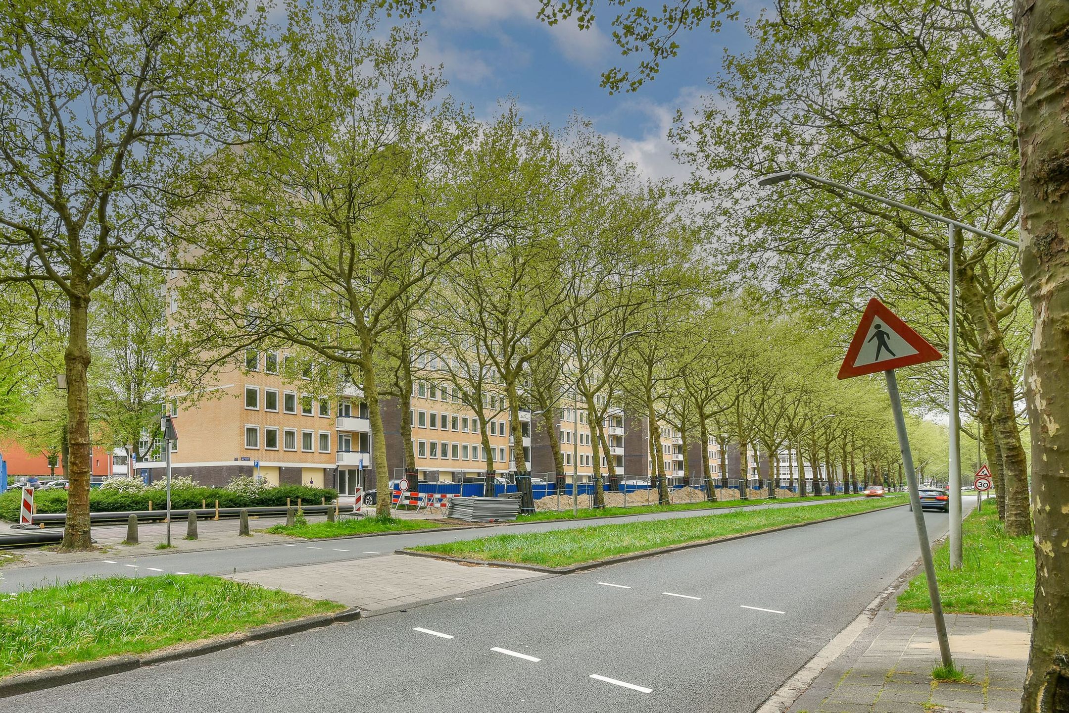 Photo 33 of Van Nijenrodeweg 12