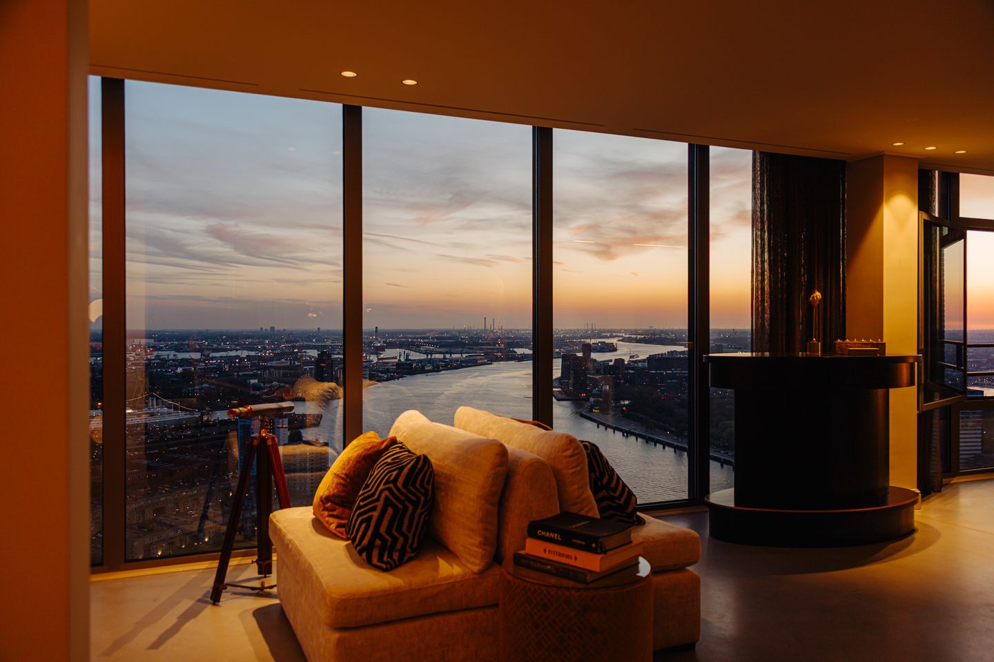 Foto 5 van Landverhuizersplein 149