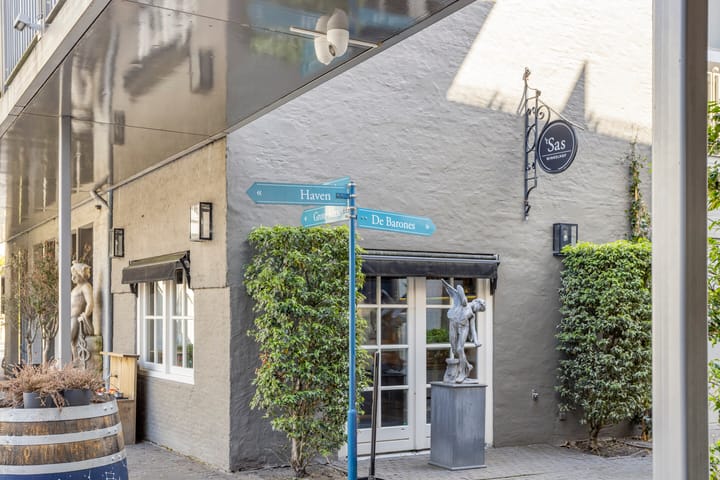 Foto 5 van t' Sas 28