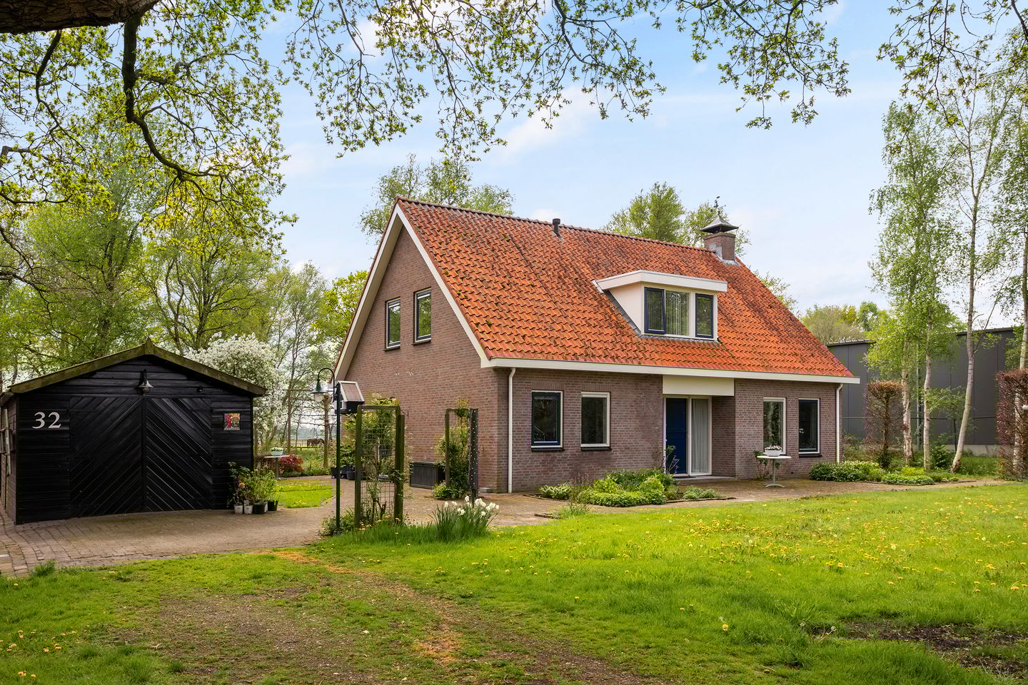 Photo 1 of Kanaalweg 32