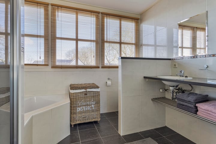 Foto 23 van Aengwirderweg 360