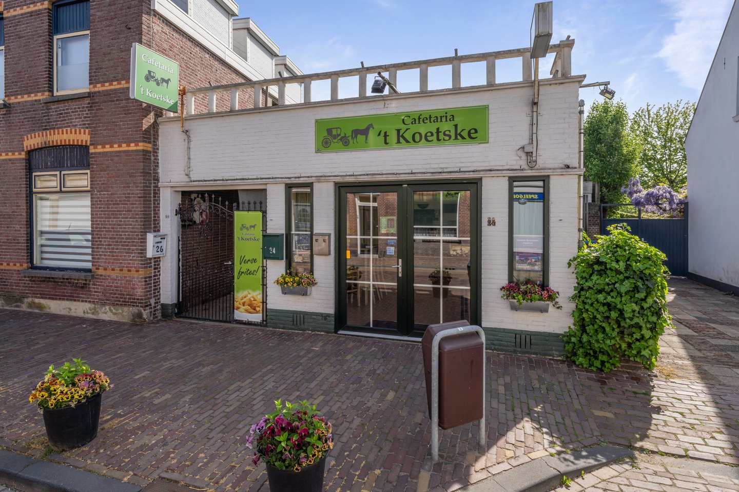 Bekijk foto 1 van Dorpsstraat 24-26