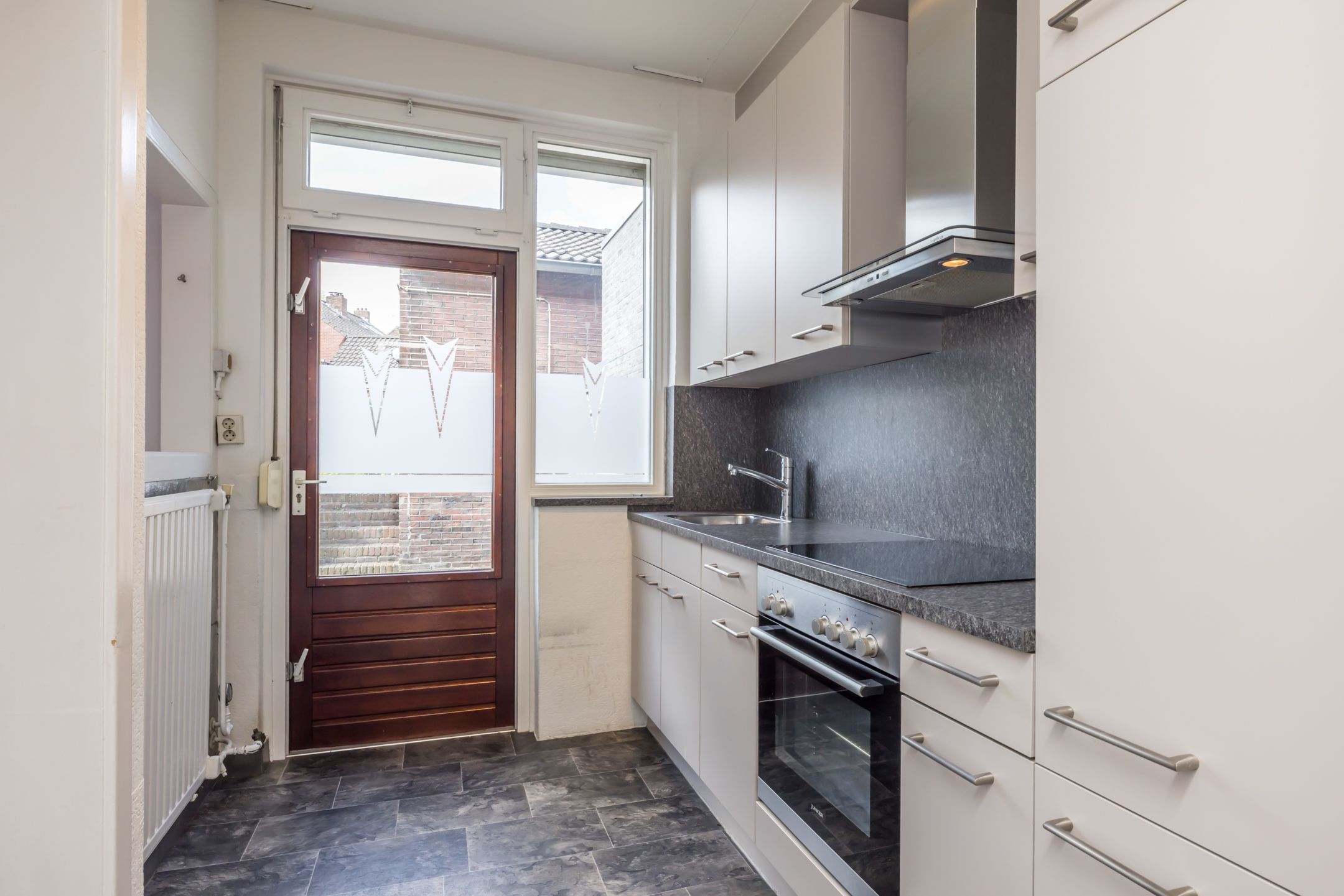 Photo 9 of Heiveldstraat 72