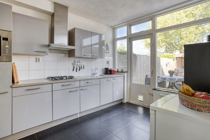 Foto 7 van Van Anrooijstraat 52