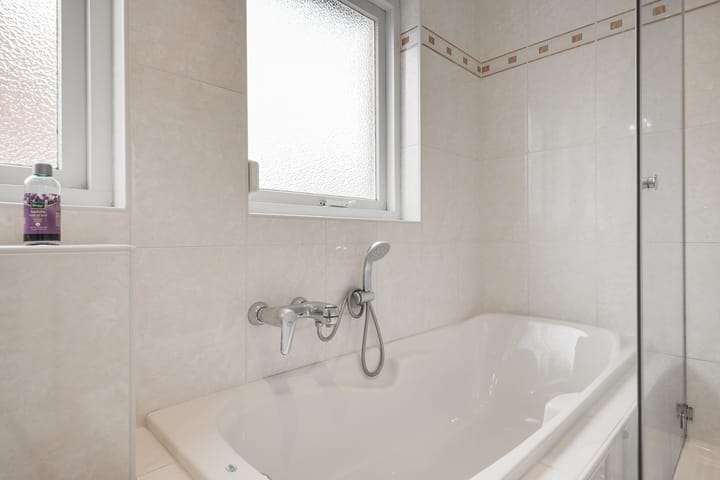 Foto 24 van Rogier van der Weydenstr 8