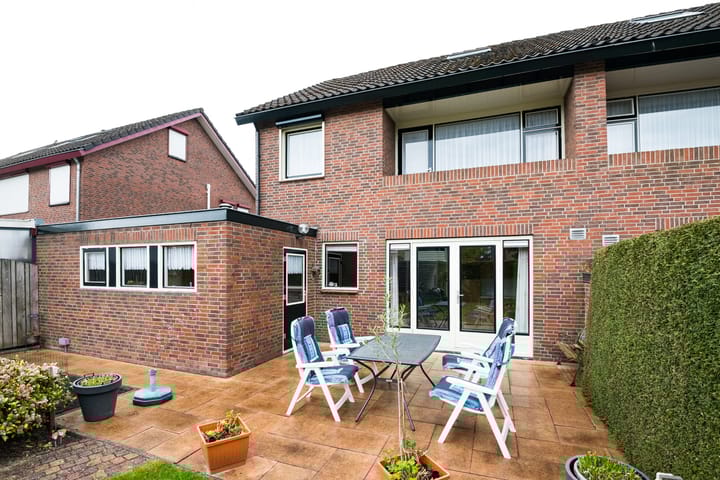 Foto 35 van Rogier van der Weydenstr 8