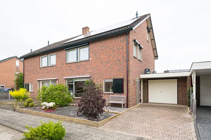 Foto 40 van Rogier van der Weydenstr 8