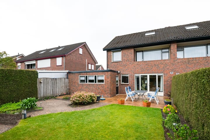 Foto 45 van Rogier van der Weydenstr 8