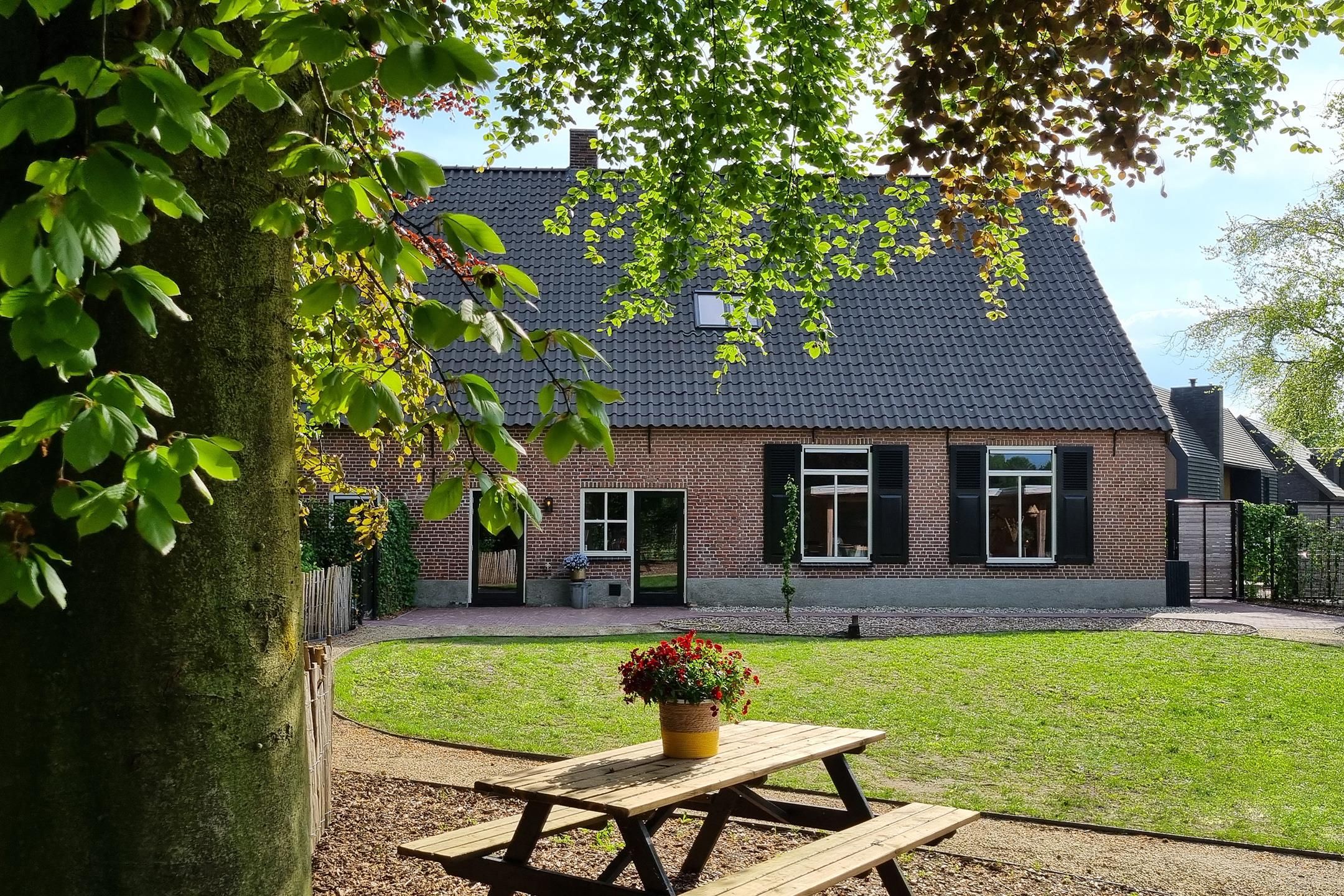 Photo 3 of Nieuwe Veldenweg 4