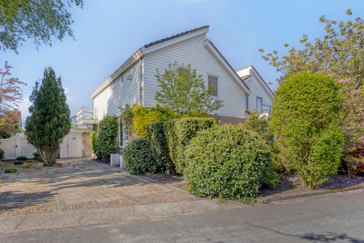 Foto 2 van Molenbuurt 21