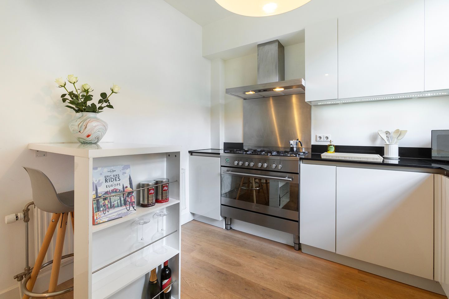 Photo 10 of Joos de Moorstraat 3-1