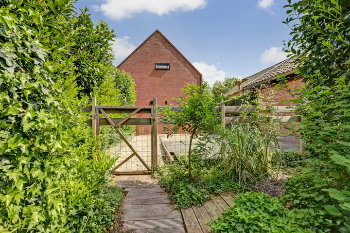 Photo 18 of Weverstraat 12