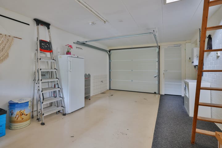 Photo 36 of Retstraat 9
