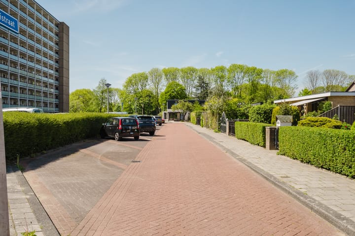 Photo 6 of Akeleistraat 11