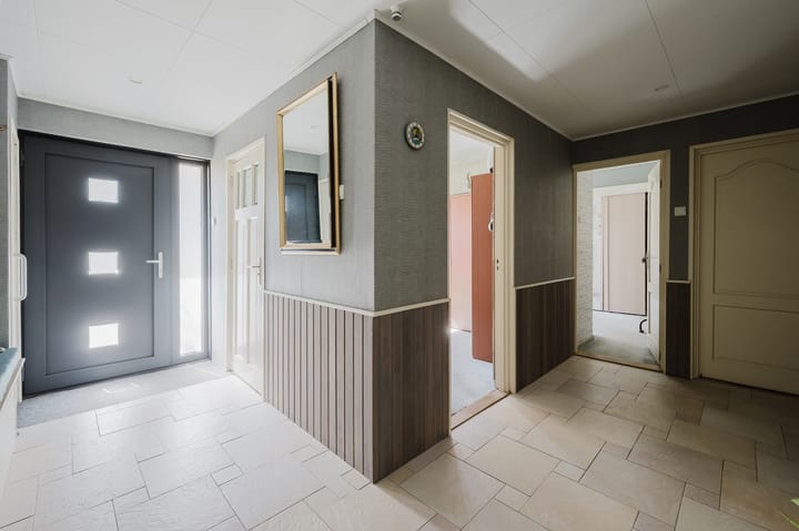 Photo 12 of Akeleistraat 11