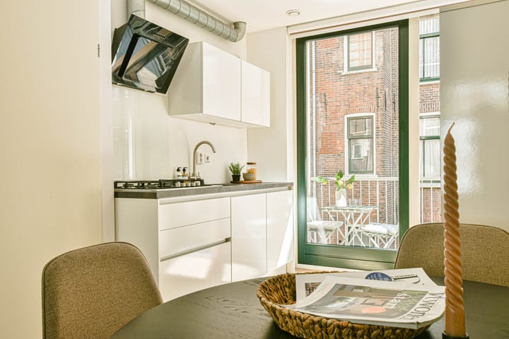 Photo 7 of Czaar Peterstraat 170-B