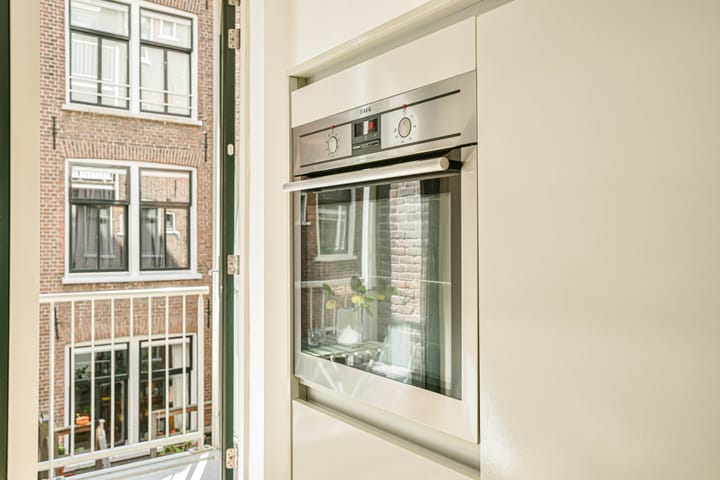 Photo 13 of Czaar Peterstraat 170-B