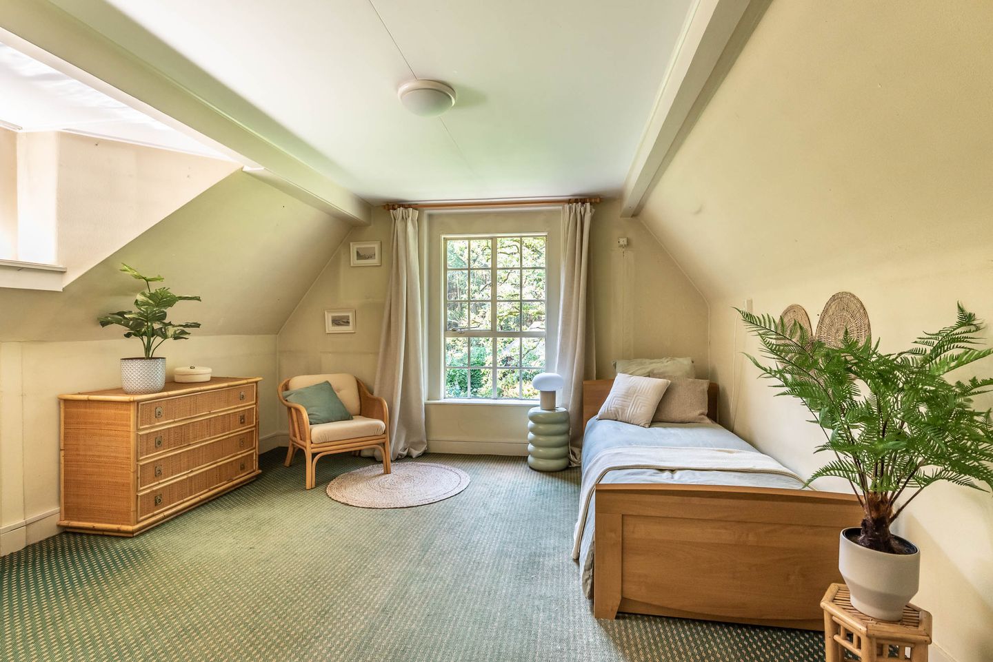 Foto 40 van Leeuwerikenlaan 10