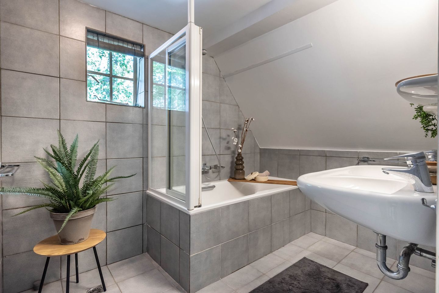 Foto 44 van Leeuwerikenlaan 10