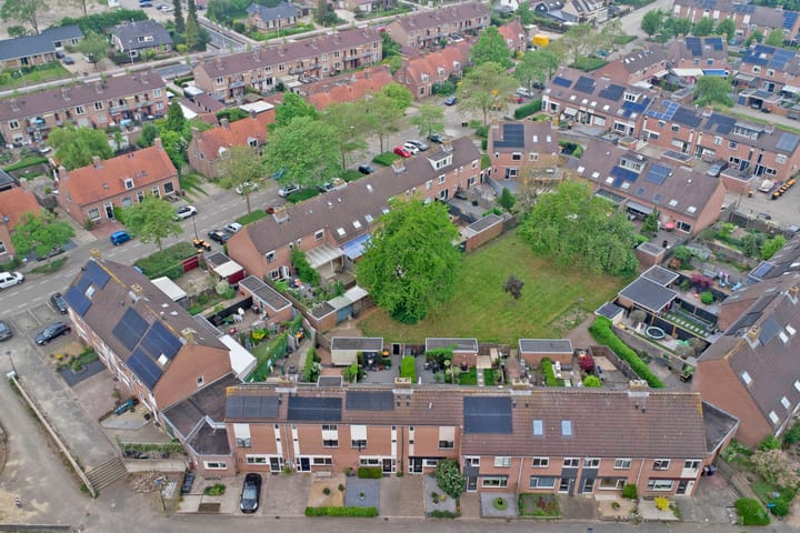 Photo 38 of Promenade 11