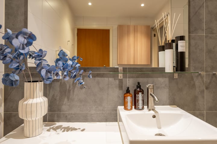 Photo 28 of Paramaribostraat 84-2