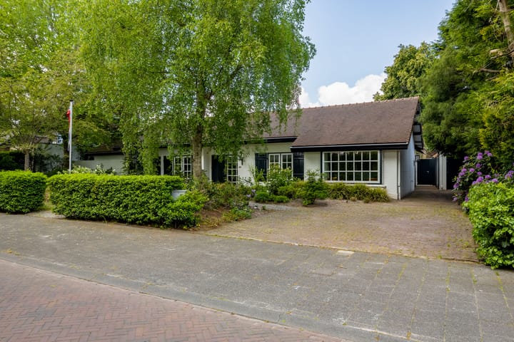 Foto 68 van Adriaan Oomenstraat 59