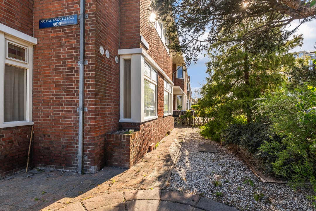 Foto 11 van Mr. P.J. Troelstraweg 127