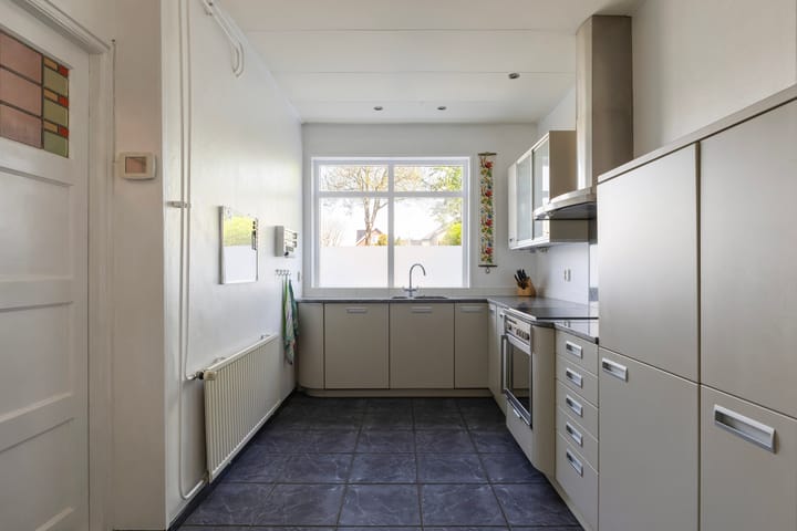 Foto 28 van Mr. P.J. Troelstraweg 127