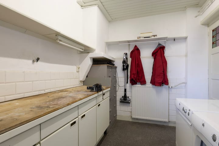 Foto 35 van Mr. P.J. Troelstraweg 127