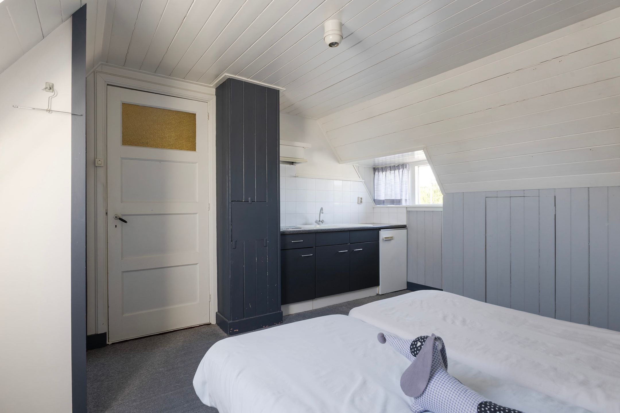 Foto 54 van Mr. P.J. Troelstraweg 127