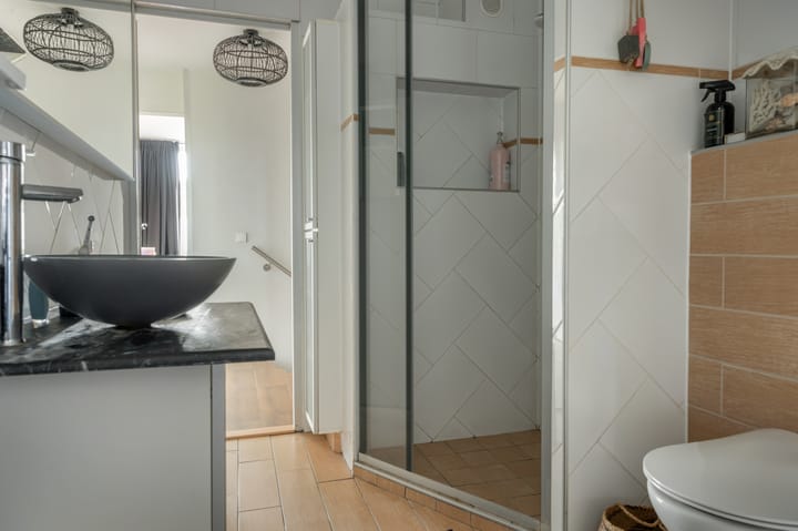 Photo 36 of Leppa 50