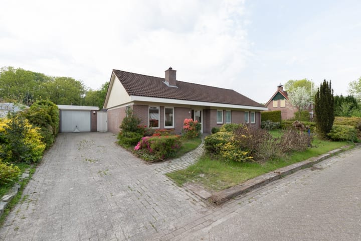 Foto 1 van Voeghouten 4